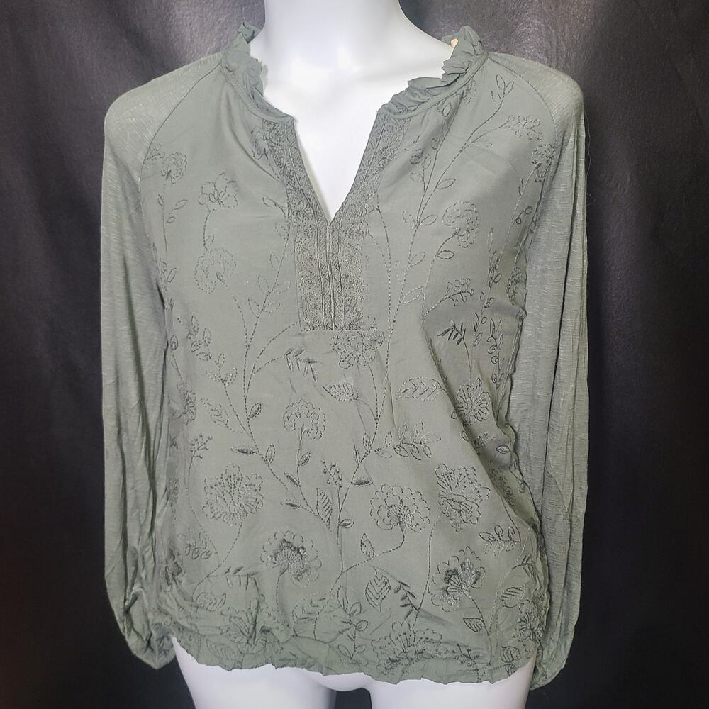 Democracy green ruffle fauna flora embroidered peasant top size 1X